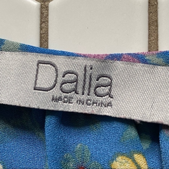 Dalia Bell Sleeve Blouse Size Small Blue‎ Floral Print - Picture 5 of 9